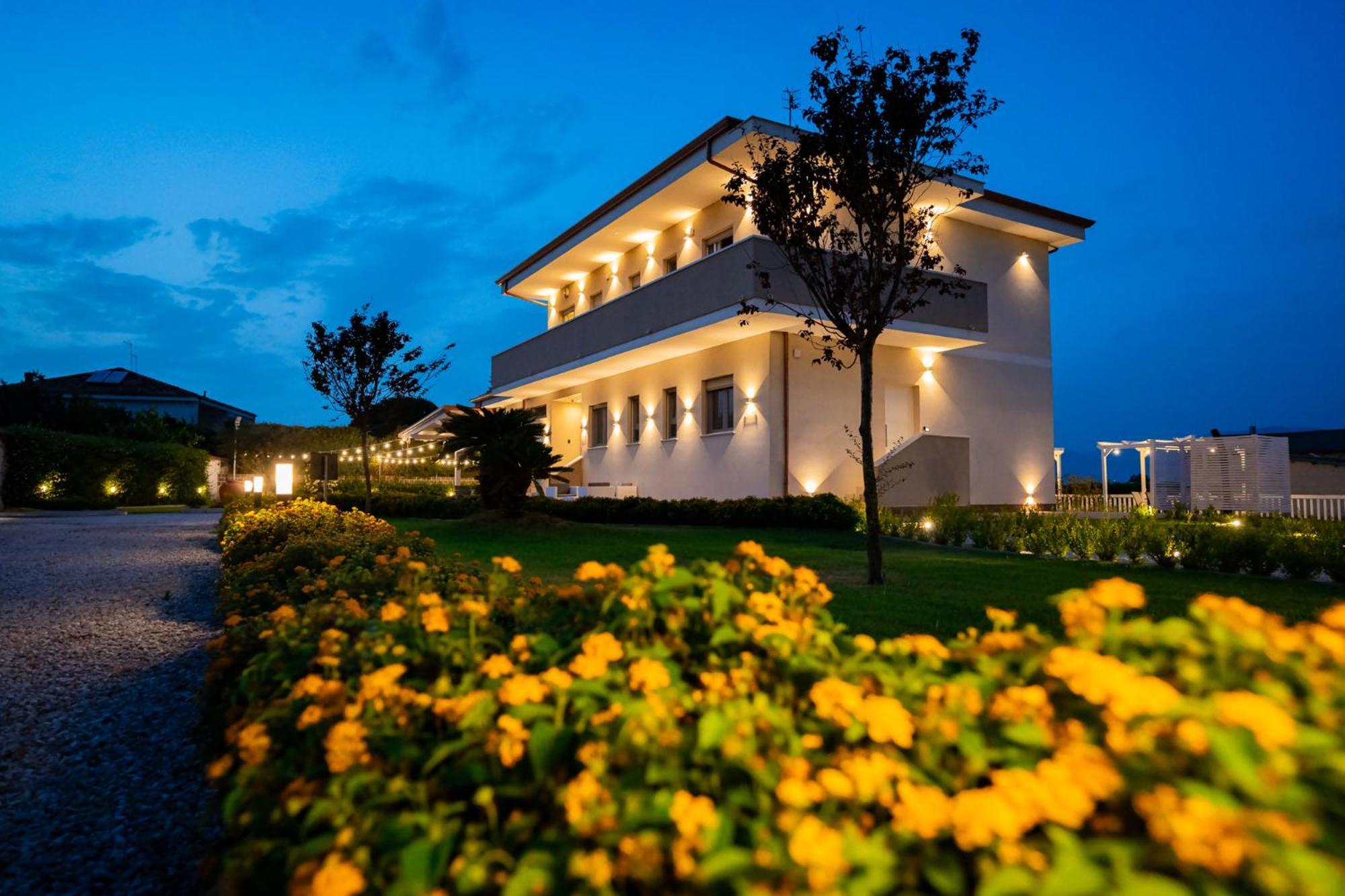 Villa Zefiro Suites & Events バッティパーリア エクステリア 写真